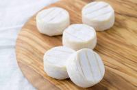 ILE DE FRANCE® Mini Brie on a plate ILE DE FRANCE® Mini Brie on a plate