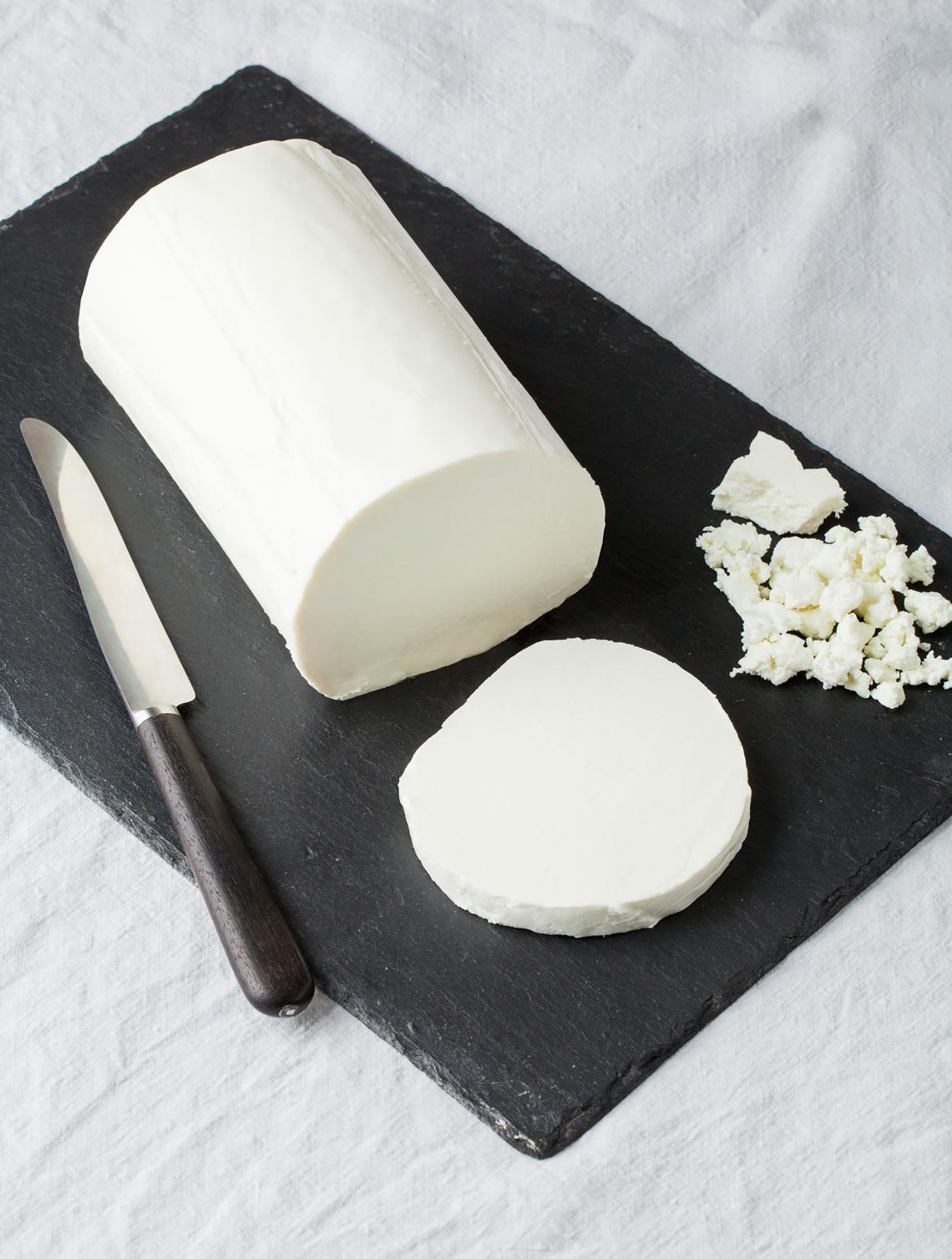 ILE DE FRANCE® Chèvre on a plate ILE DE FRANCE® Chèvre on a plate